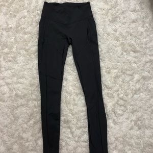 Lululemon grey yoga pants with pockets || size 6
